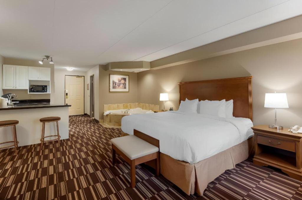Best Western Plus Orillia Hotel Eksteriør billede