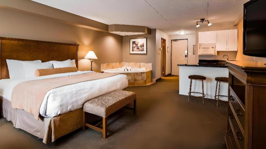 Best Western Plus Orillia Hotel Eksteriør billede