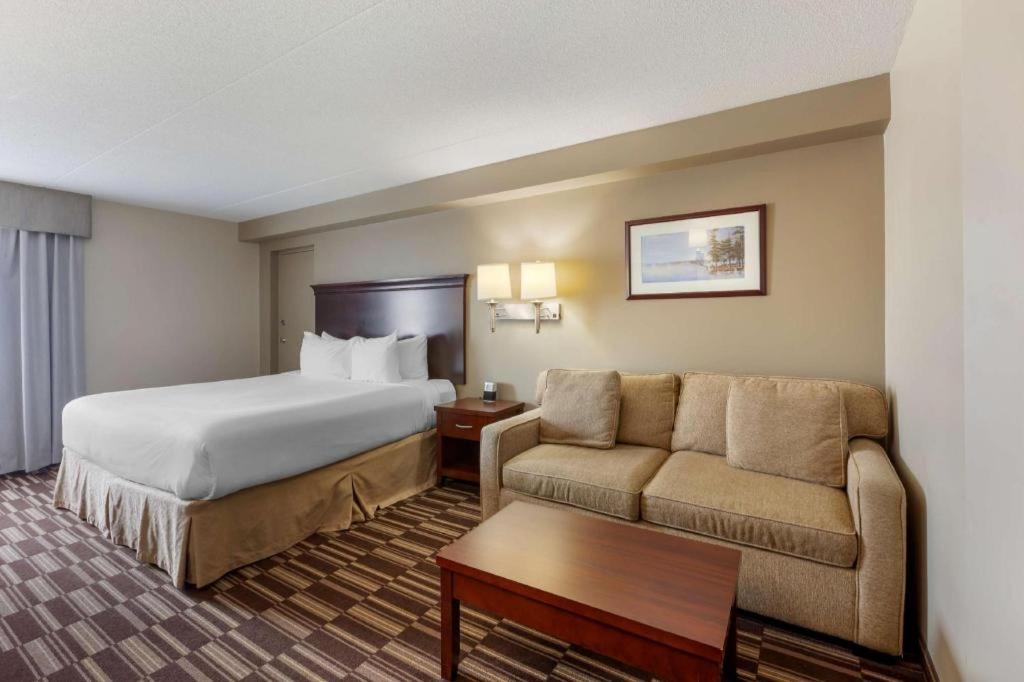 Best Western Plus Orillia Hotel Eksteriør billede