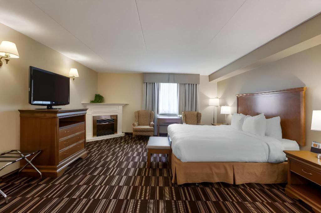 Best Western Plus Orillia Hotel Eksteriør billede