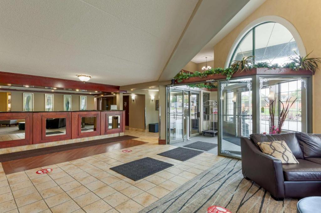 Best Western Plus Orillia Hotel Eksteriør billede